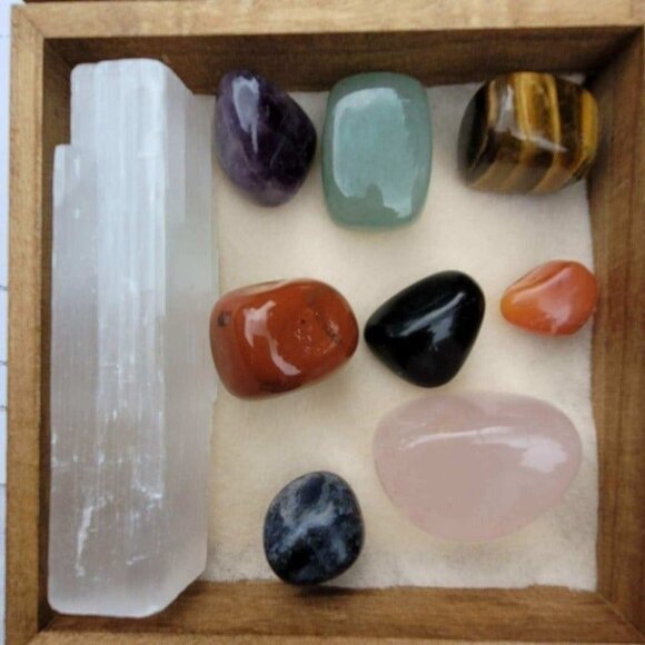 Reiki Chakra Crystal Boxed Gift Set 2 - Align, Relax, and Energize Your Practice - Picture 1 of 4